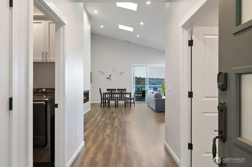 4652 E Hillcrest Drive Port Orchard WA 98366