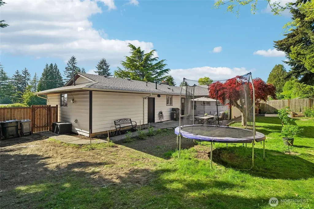 21032 102nd Avenue SE Kent WA 98031