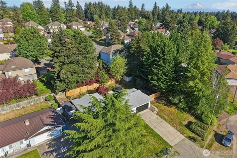 21032 102nd Avenue SE Kent WA 98031