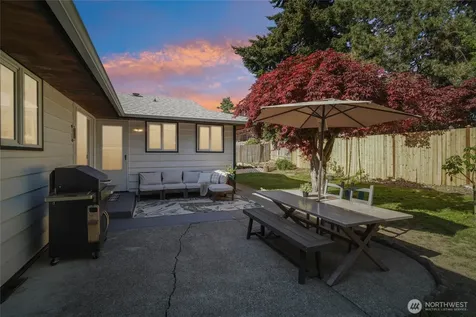21032 102nd Avenue SE Kent WA 98031