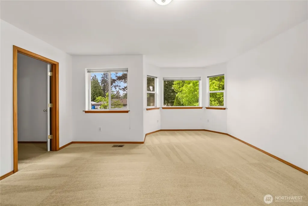 27116 117th Place SE Kent WA 98030