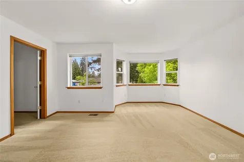 27116 117th Place SE Kent WA 98030