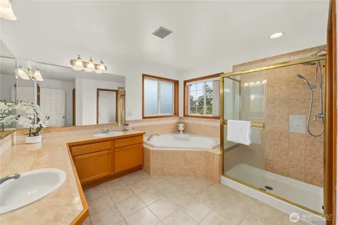 27116 117th Place SE Kent WA 98030