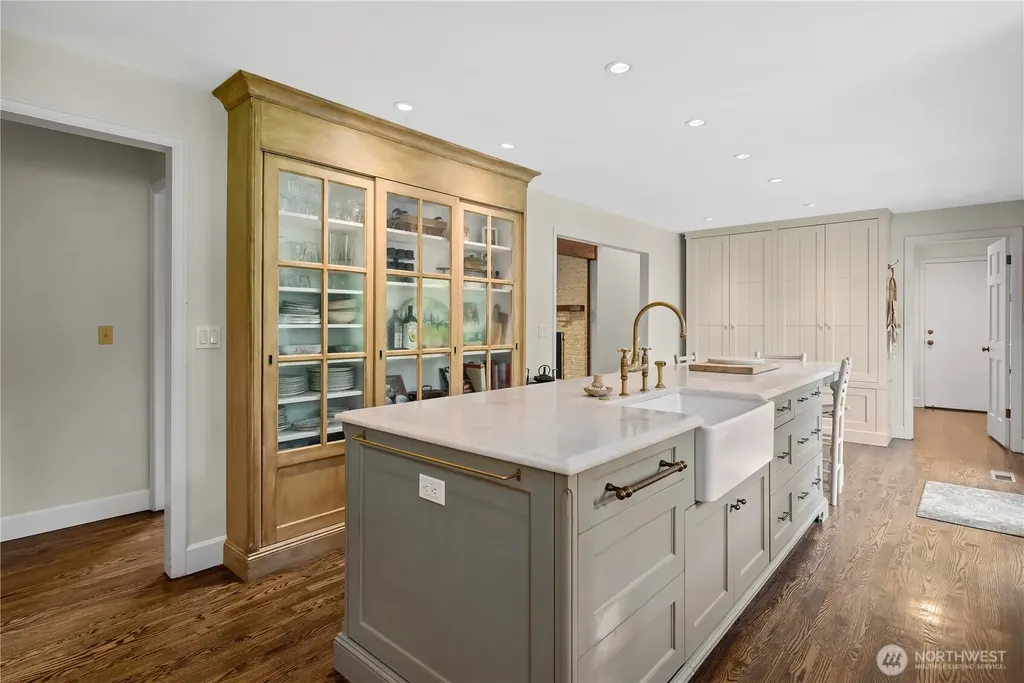 11726 41st Street Kirkland WA 98033