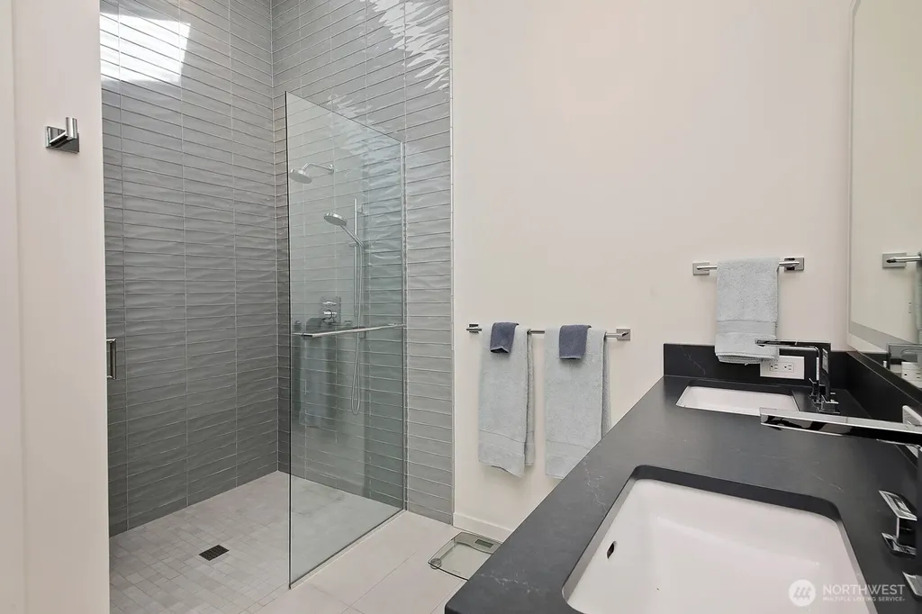 4654 Strawbridge Lane Langley WA 98260