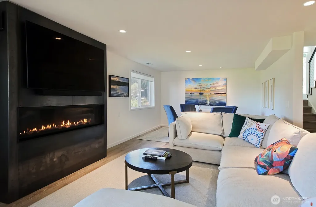 4654 Strawbridge Lane Langley WA 98260