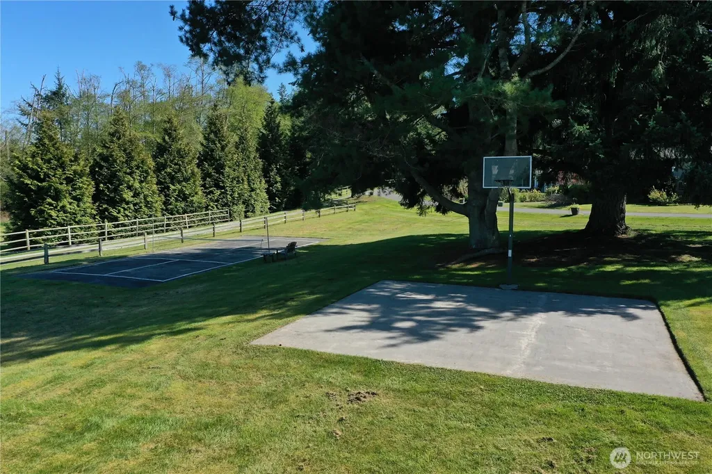 4654 Strawbridge Lane Langley WA 98260