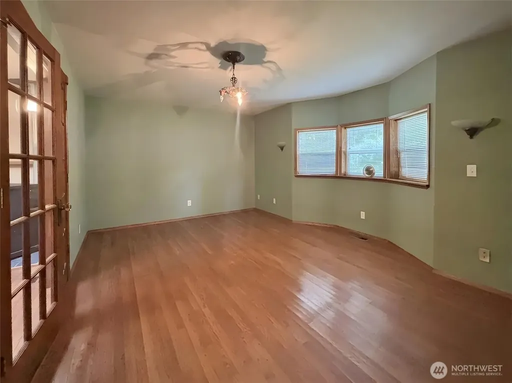 20 James Drive Aberdeen WA 98520