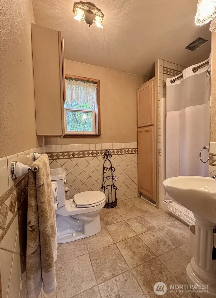 20 James Drive Aberdeen WA 98520