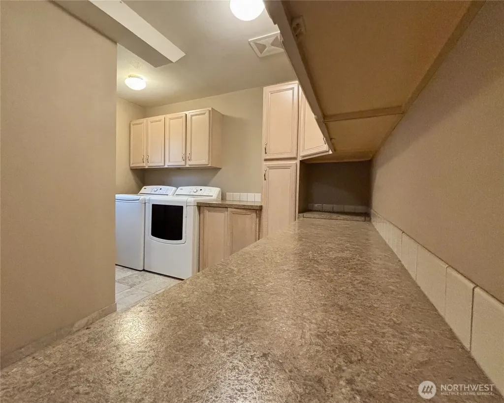 20 James Drive Aberdeen WA 98520
