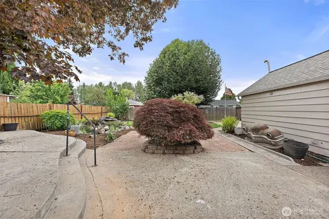 501 7th Avenue NW Puyallup WA 98371