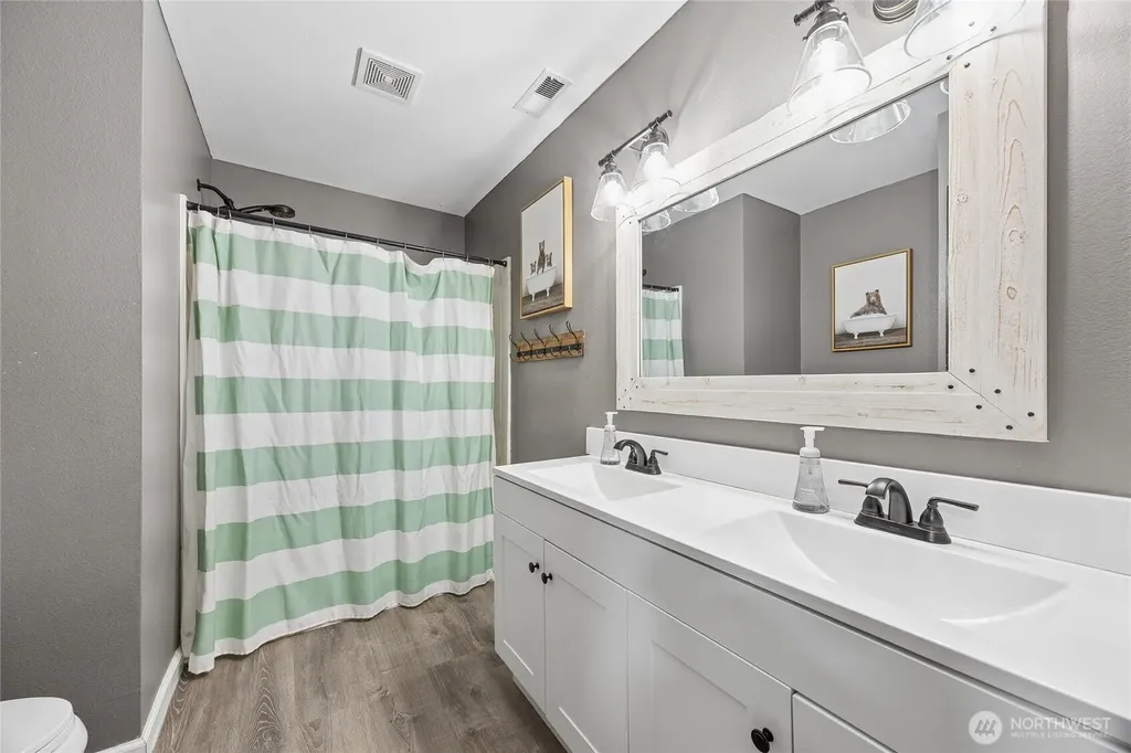 19506 104th Avenue E Graham WA 98338