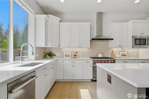 23623 SE 35th Court Sammamish WA 98029