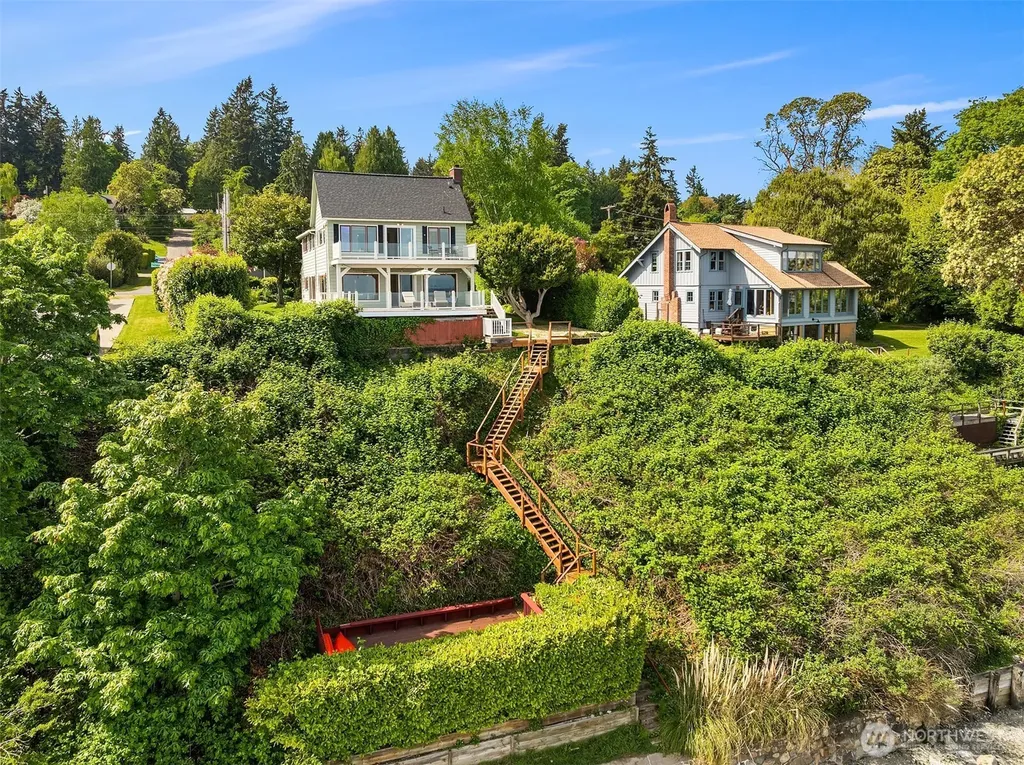 20446 Chautauqua Beach Road SW Vashon WA 98070