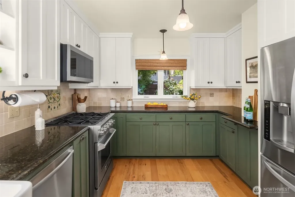 20446 Chautauqua Beach Road SW Vashon WA 98070