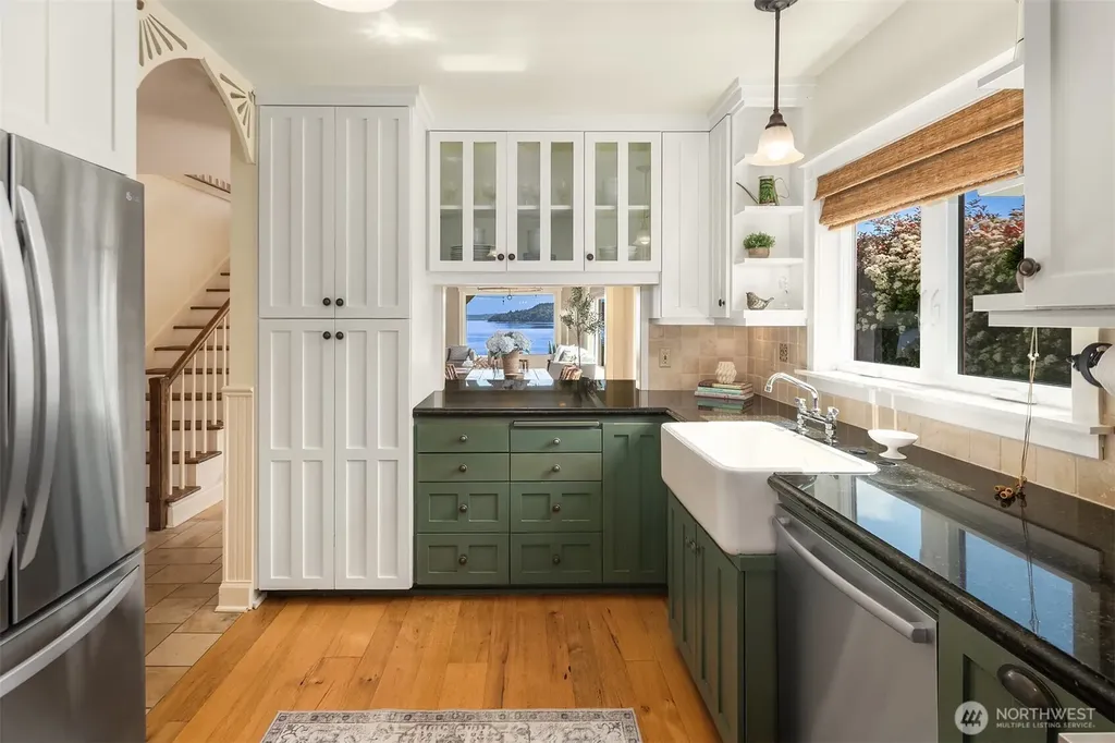 20446 Chautauqua Beach Road SW Vashon WA 98070