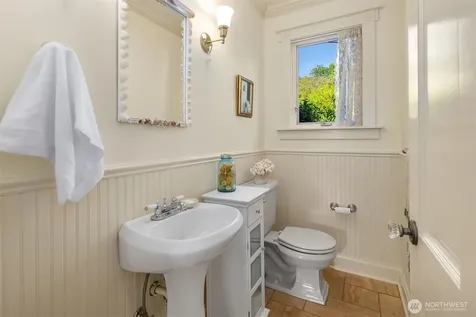 20446 Chautauqua Beach Road SW Vashon WA 98070