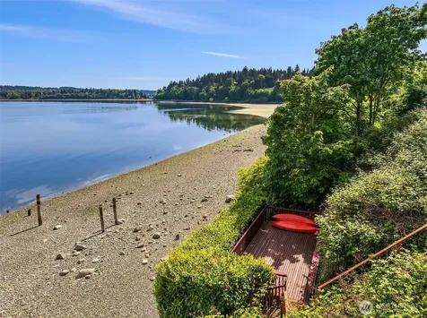 20446 Chautauqua Beach Road SW Vashon WA 98070