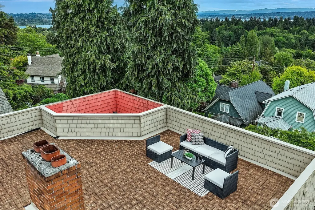 1259 23rd Avenue E Seattle WA 98112