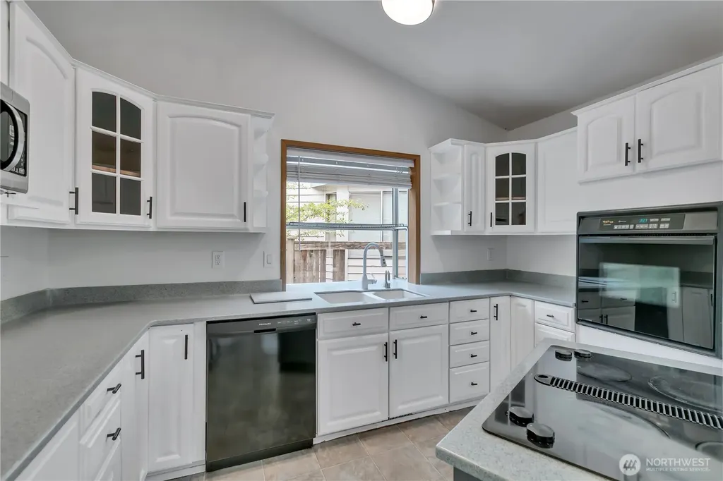34610 14th Place SW Federal Way WA 98023
