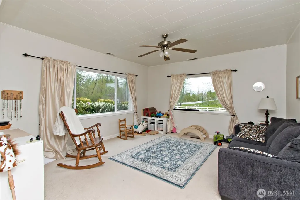 26904 SE 400th Street Enumclaw WA 98022