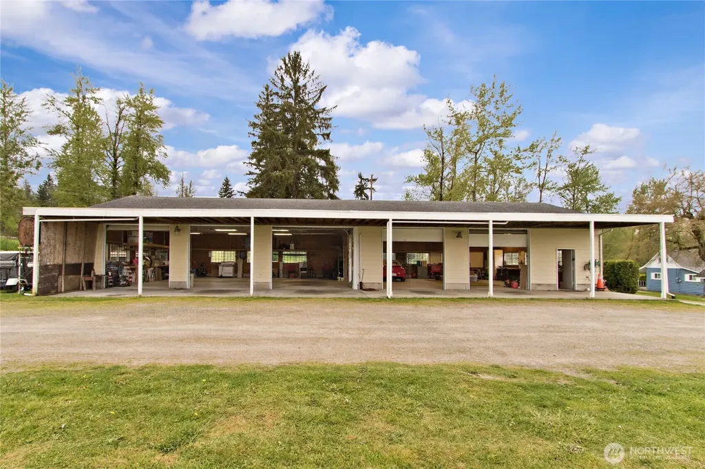 26904 SE 400th Street Enumclaw WA 98022