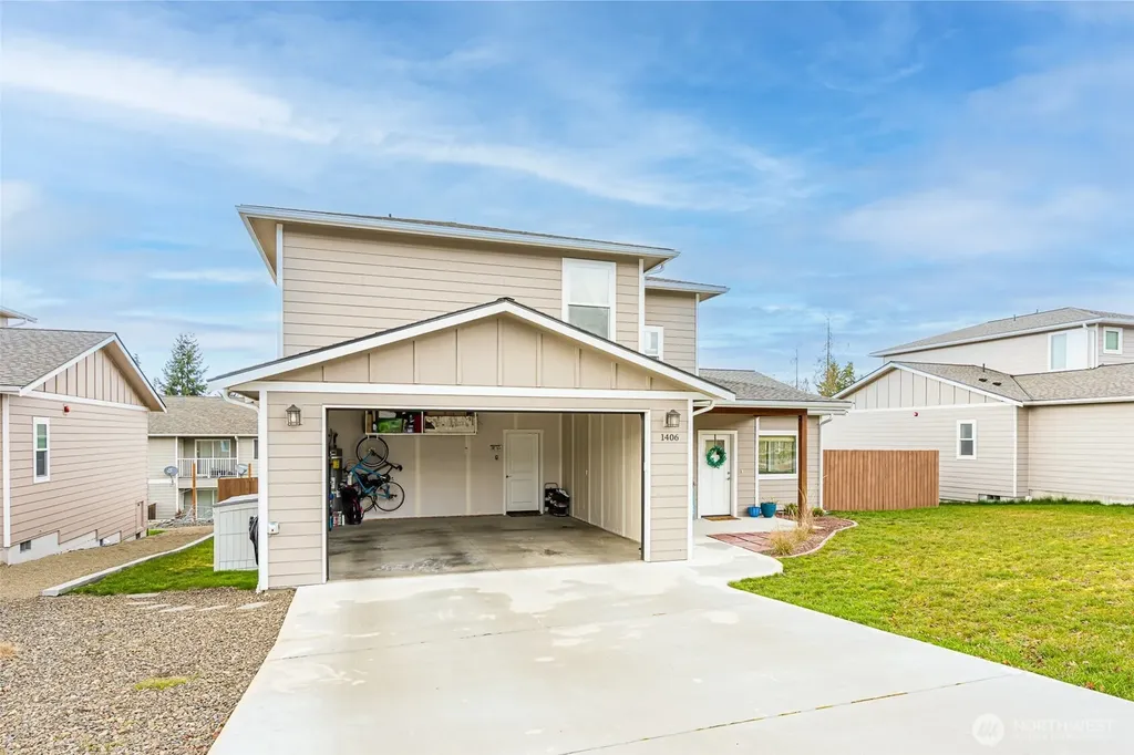 1406 Rook Drive Port Angeles WA 98362