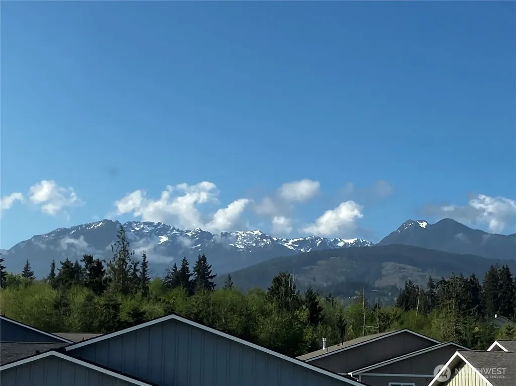 1406 Rook Drive Port Angeles WA 98362
