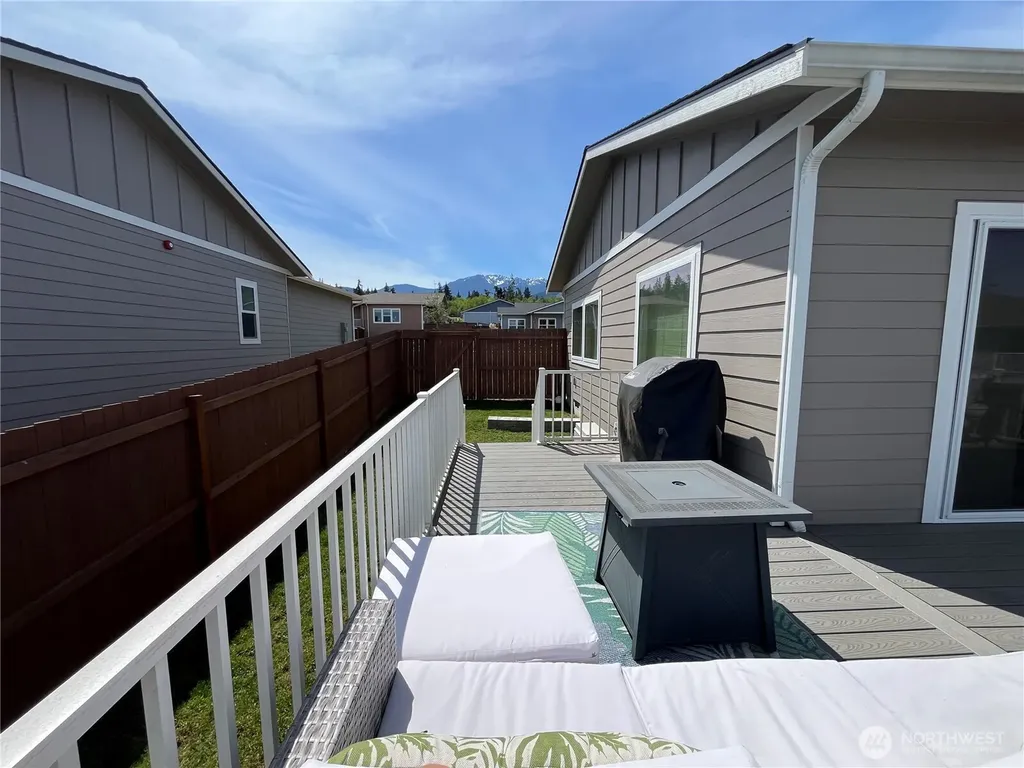1406 Rook Drive Port Angeles WA 98362