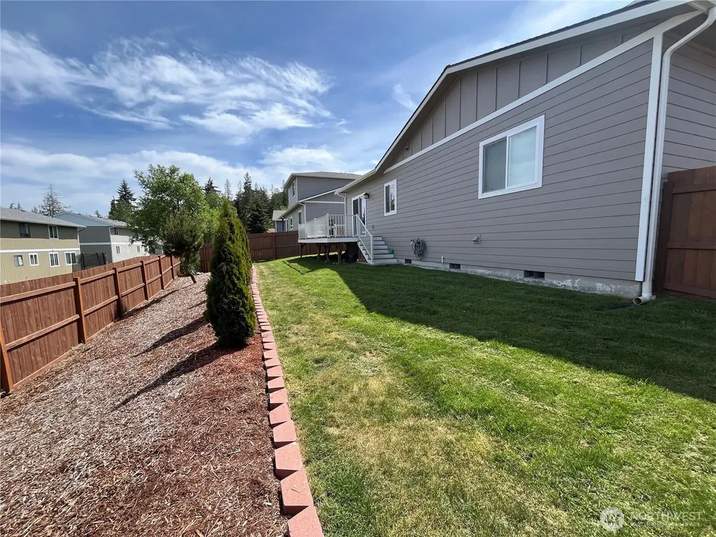 1406 Rook Drive Port Angeles WA 98362