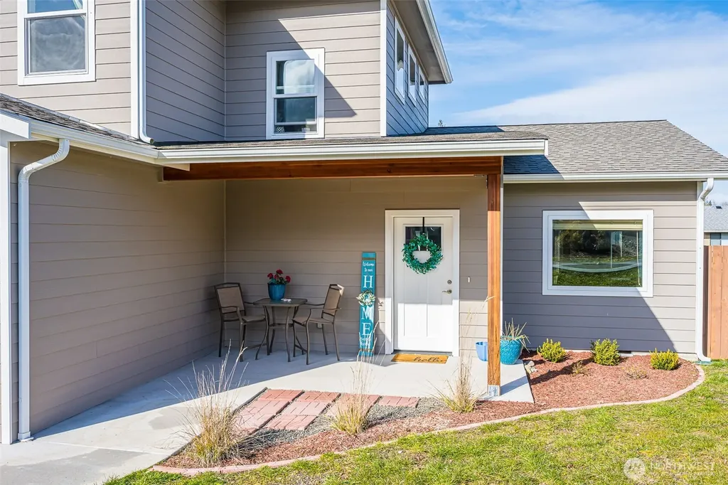 1406 Rook Drive Port Angeles WA 98362