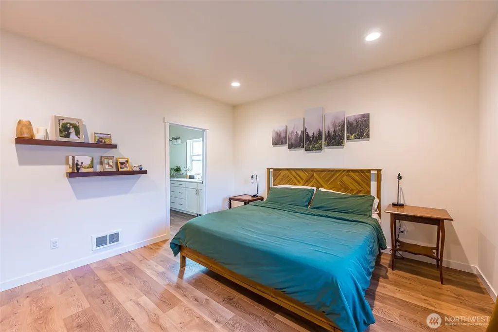 1406 Rook Drive Port Angeles WA 98362