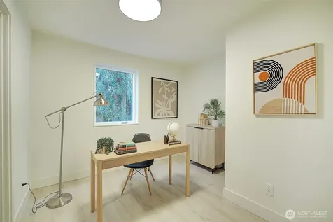 7912 34th Avenue SW Seattle WA 98126