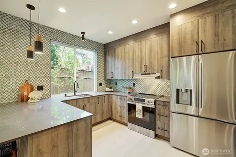 7912 34th Avenue SW Seattle WA 98126