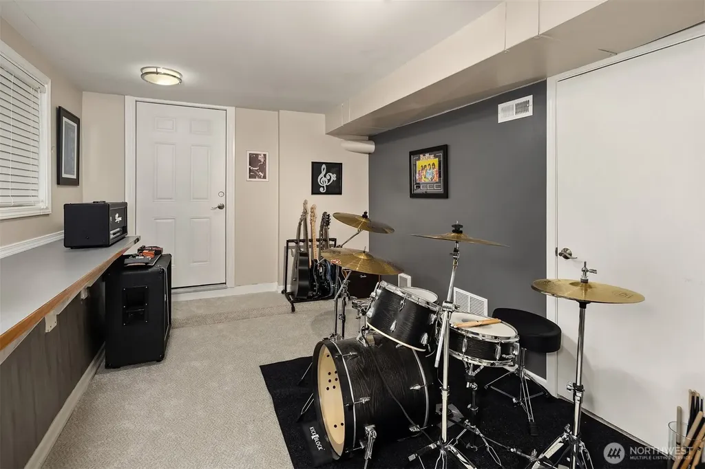 20724 NE 142nd Street Woodinville WA 98077
