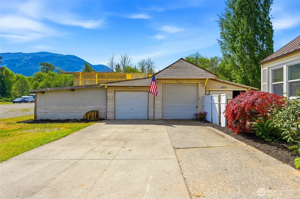 21716 Sr 530 NE Arlington WA 98223