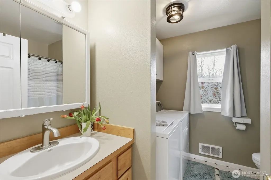 331 Bachelor Road Sequim WA 98382