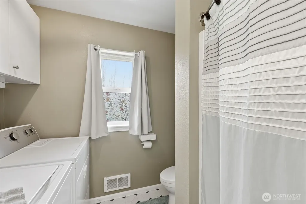 331 Bachelor Road Sequim WA 98382