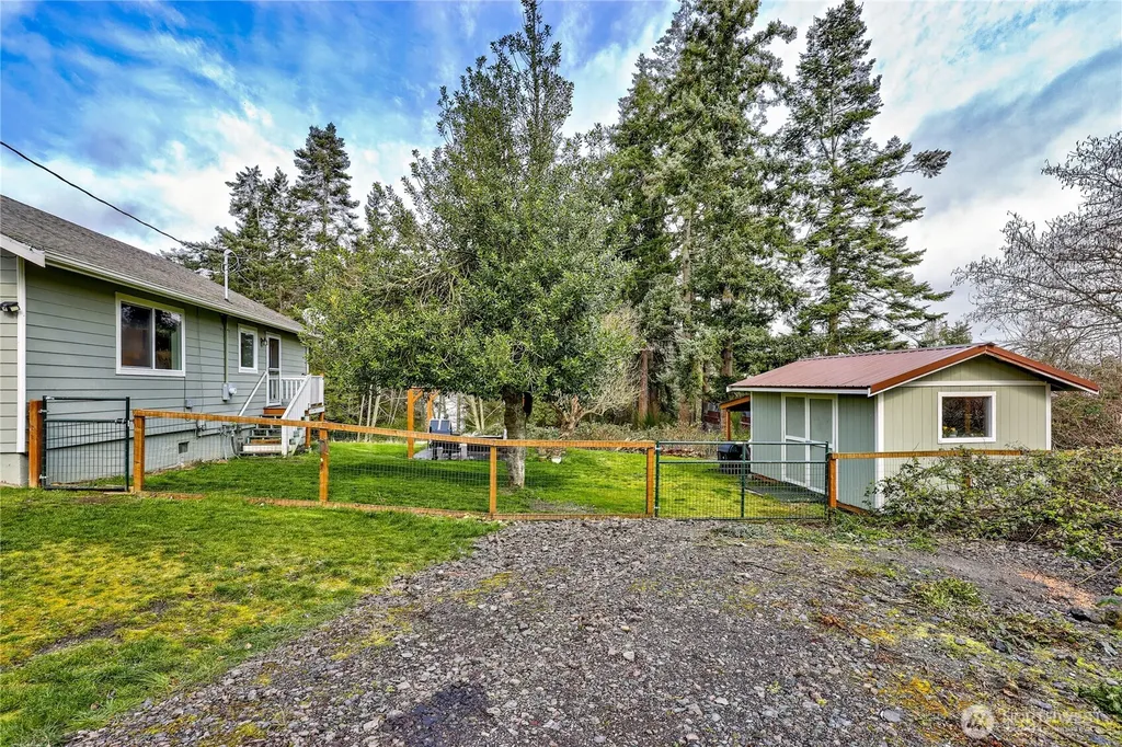 331 Bachelor Road Sequim WA 98382
