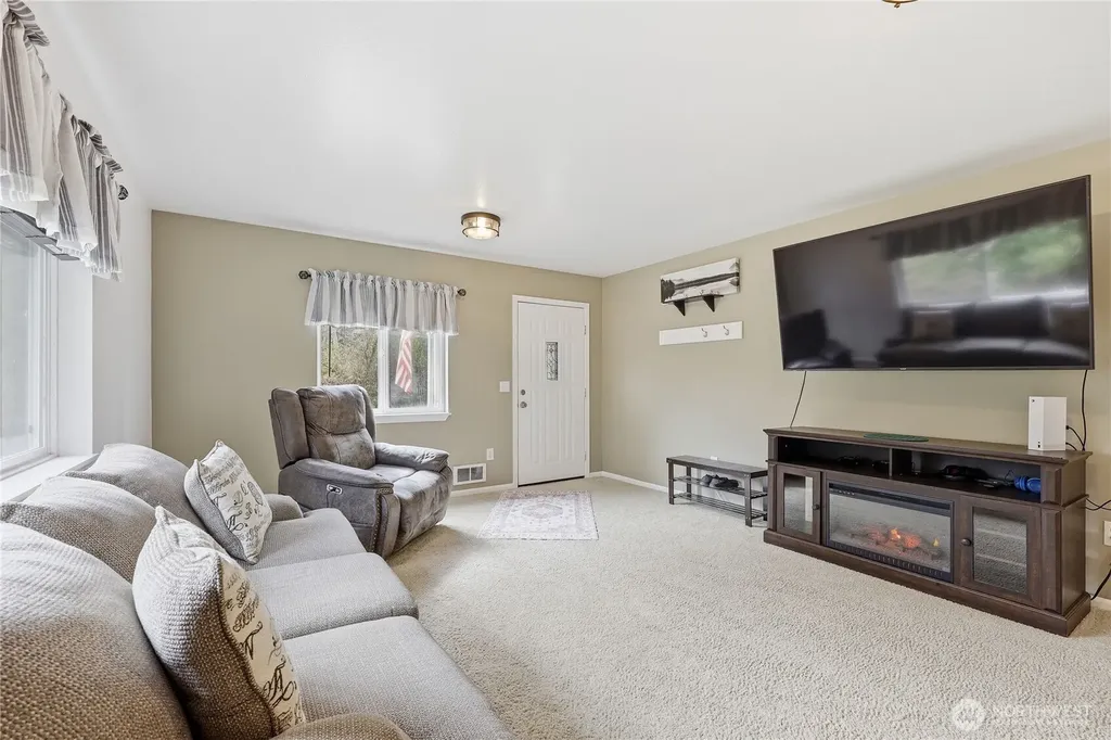 331 Bachelor Road Sequim WA 98382