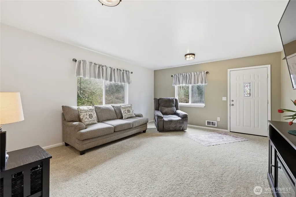 331 Bachelor Road Sequim WA 98382
