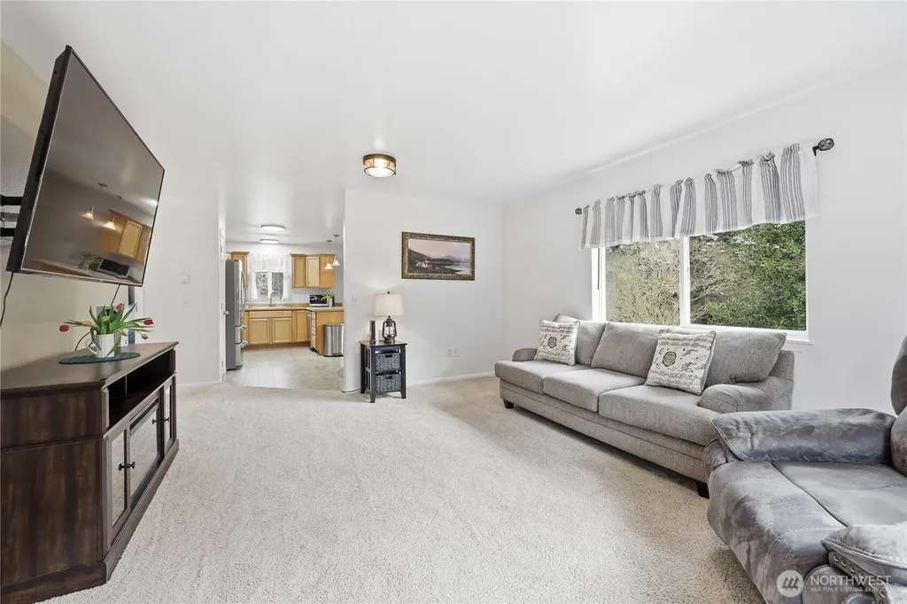 331 Bachelor Road Sequim WA 98382