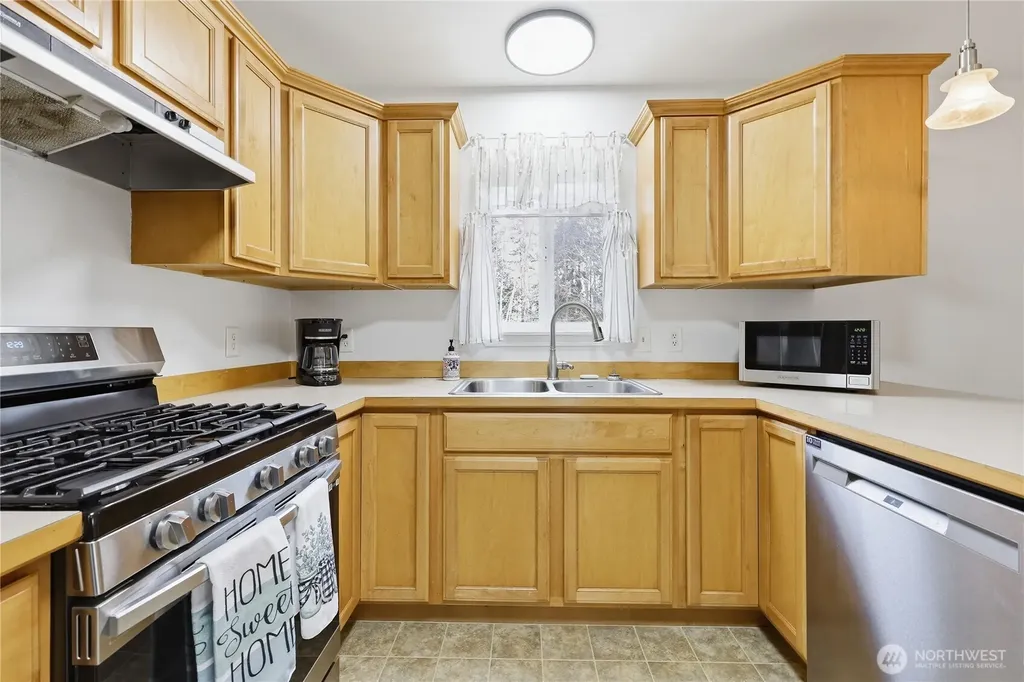331 Bachelor Road Sequim WA 98382
