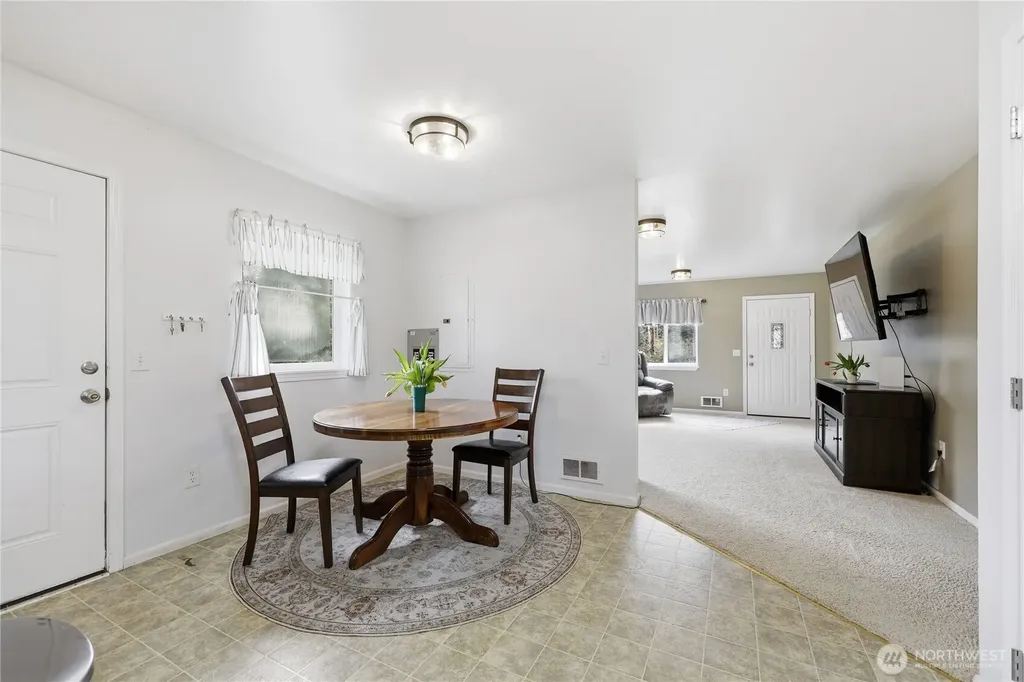 331 Bachelor Road Sequim WA 98382