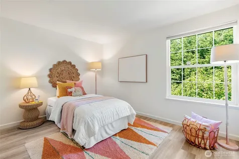 21204 8th Place W Lynnwood WA 98036