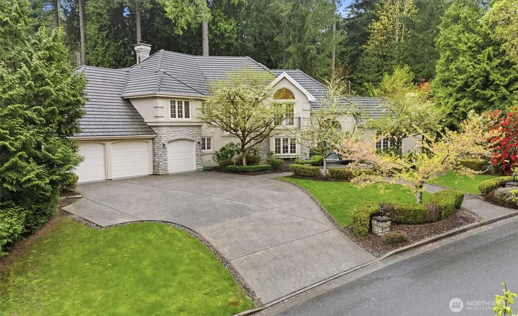 13799 NE 32nd Place Bellevue WA 98005