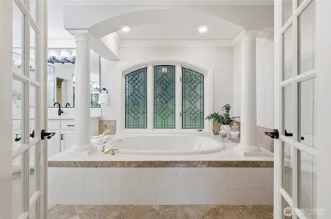 13799 NE 32nd Place Bellevue WA 98005