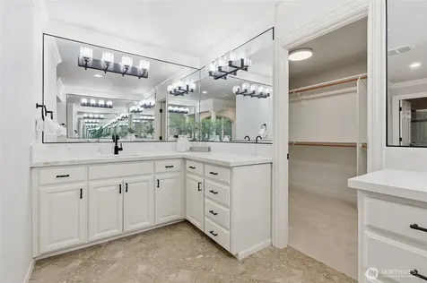 13799 NE 32nd Place Bellevue WA 98005