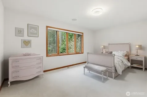 13799 NE 32nd Place Bellevue WA 98005