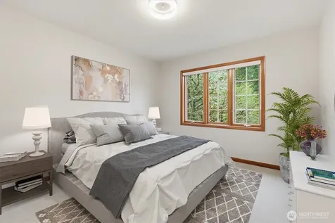 13799 NE 32nd Place Bellevue WA 98005
